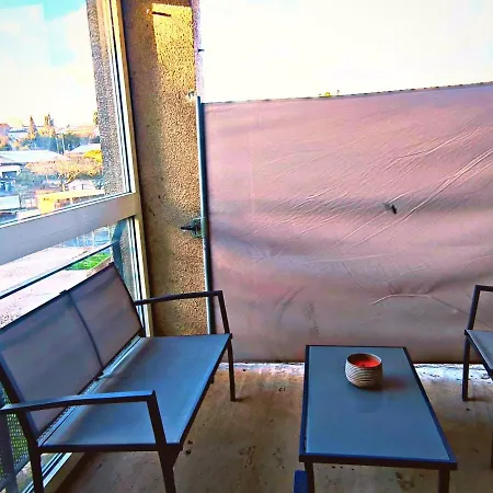 *le Cocon Bistroquet*oc.keys/terrasse/ Parking * Carcassonne